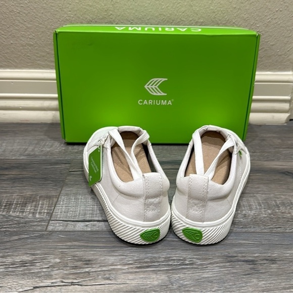 NWT in box Cariuma canvas sneaker. Size 7.5 women’s and 6 men’s. - Picture 3 of 7